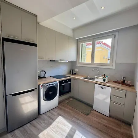 Plaka Two-bedroom Flat With Acropolis View Terrace